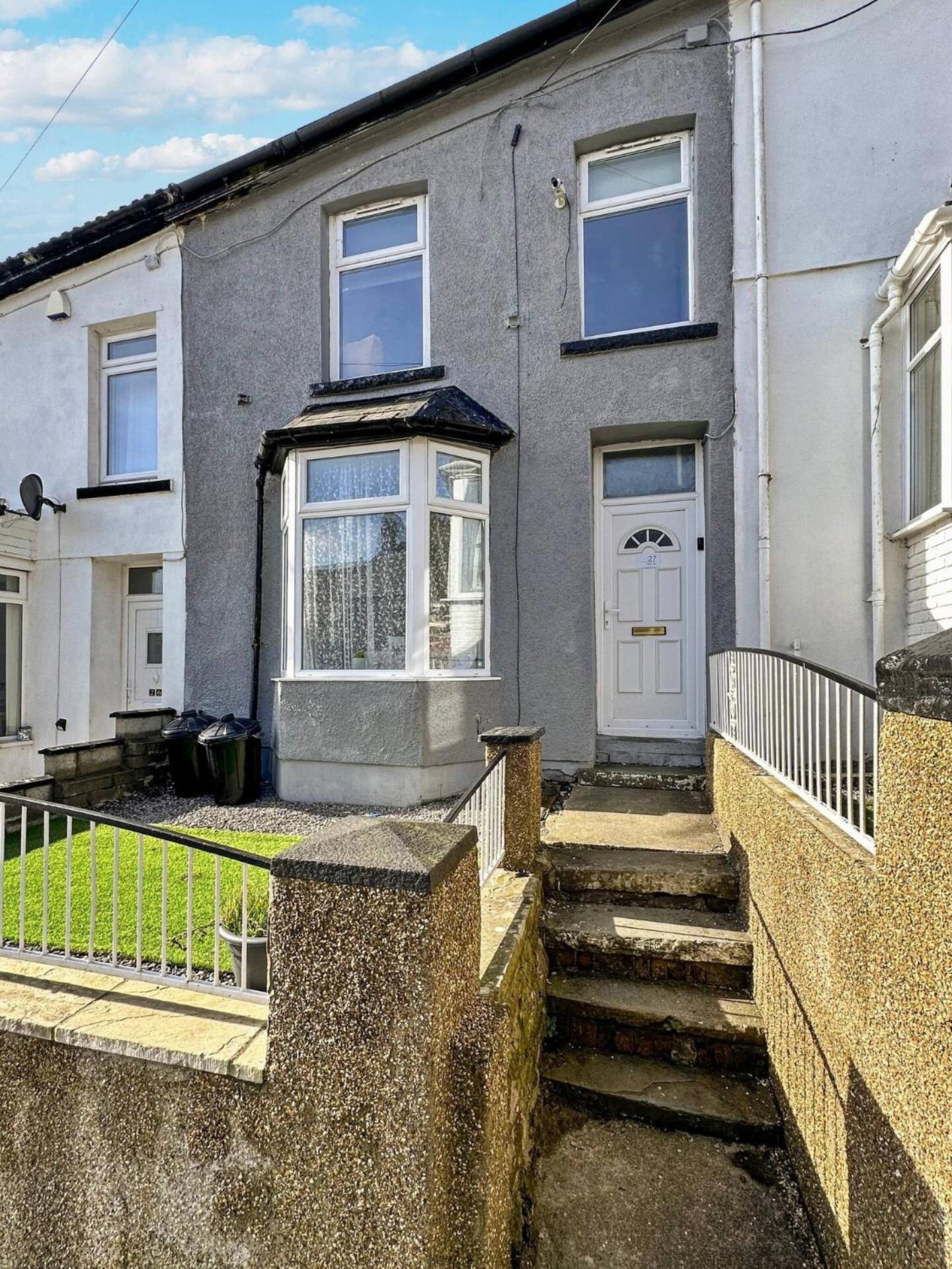 Holiday home 3 Bed In Tonypandy With Balcony View *